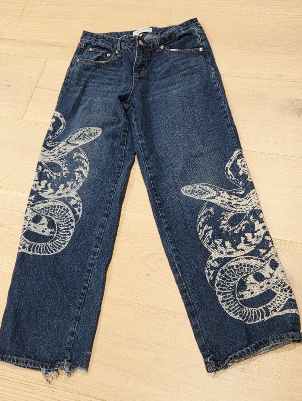 Ashley Mason Premium Snake Graphic Wide Leg Jeans Size 5/27 Distressed Hem